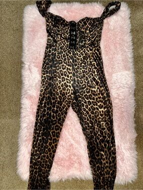 PrettyLittleThing Leopard Print Velvet Jumpsuit - Brown & Black
